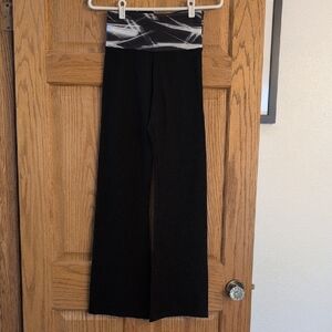 Victoria's Secret Sport Black And White Yoga Pants